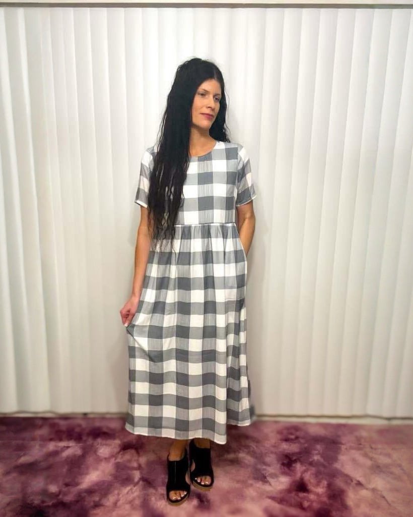 Deena• Short Sleeve Plaid Midi Dress