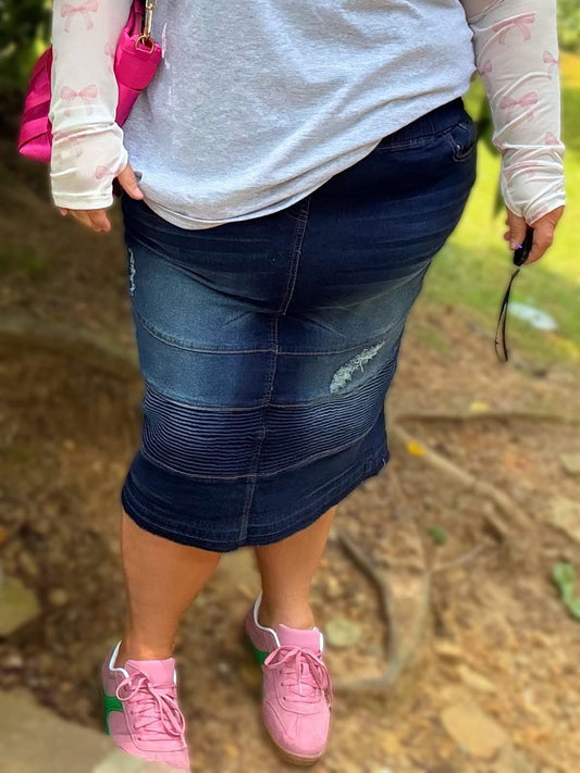 Daphne• Dark Wash Elastic Denim