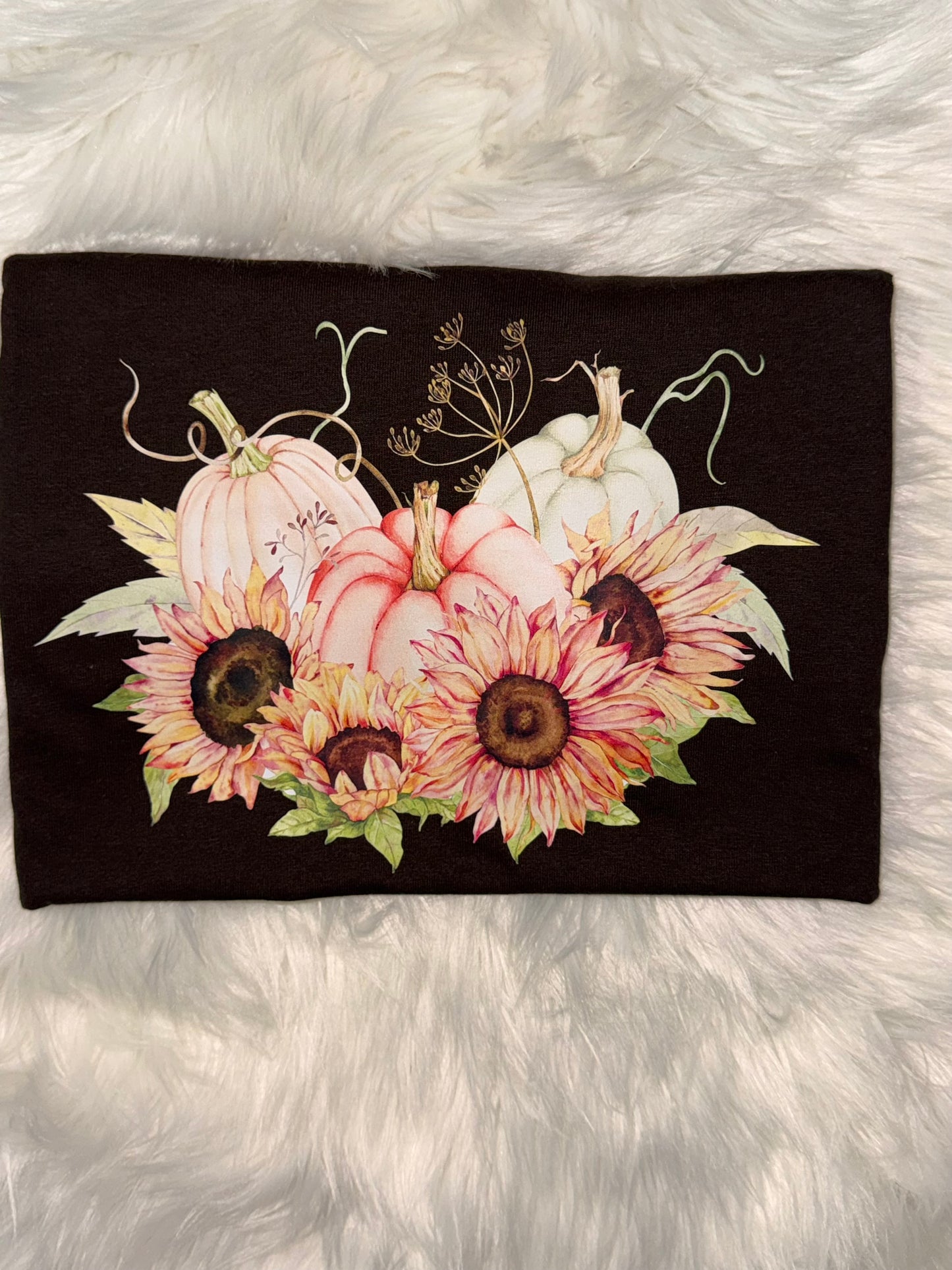 It’s starting to look like fall pumpkin Tee￼