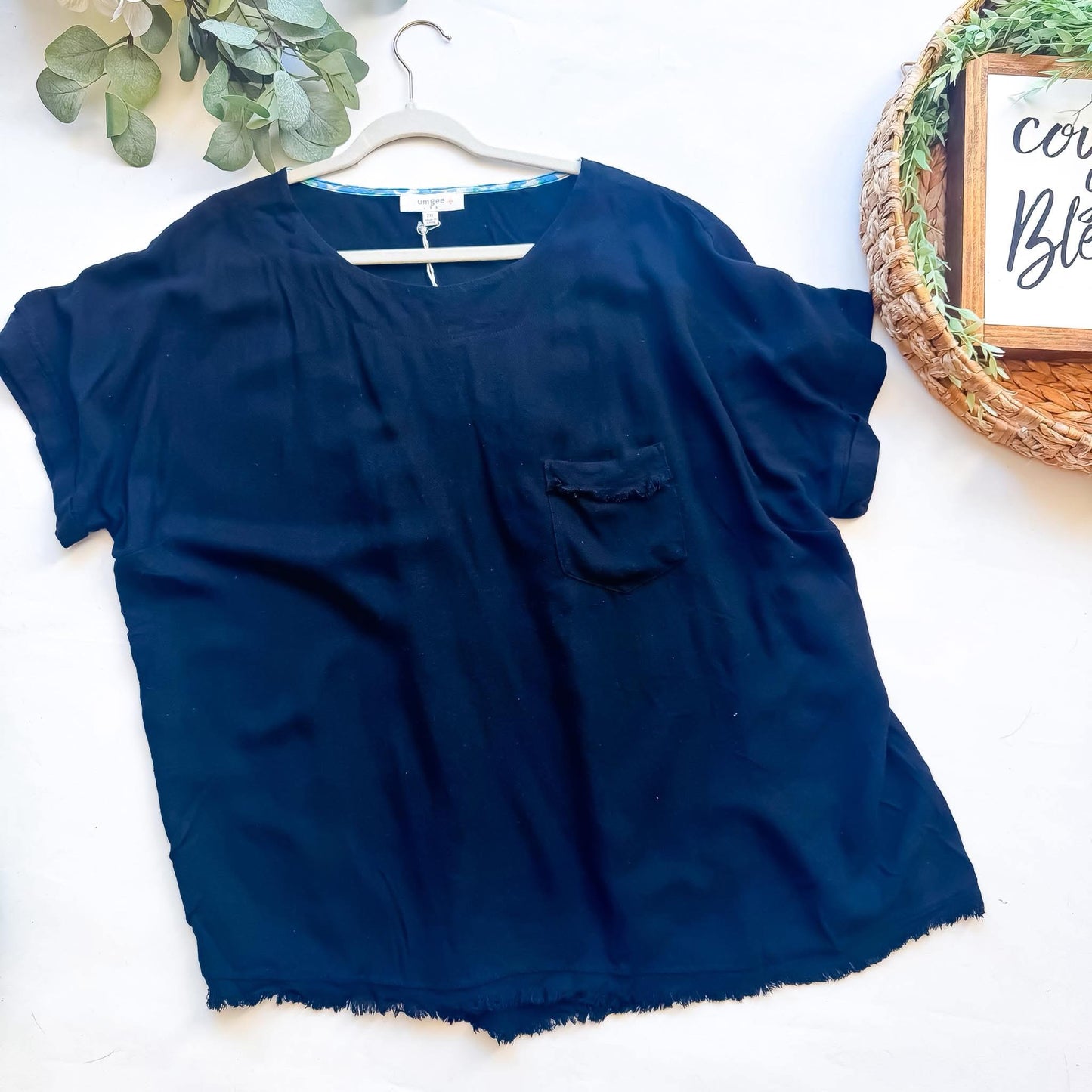 Black Pocket Top with Frayed hem￼