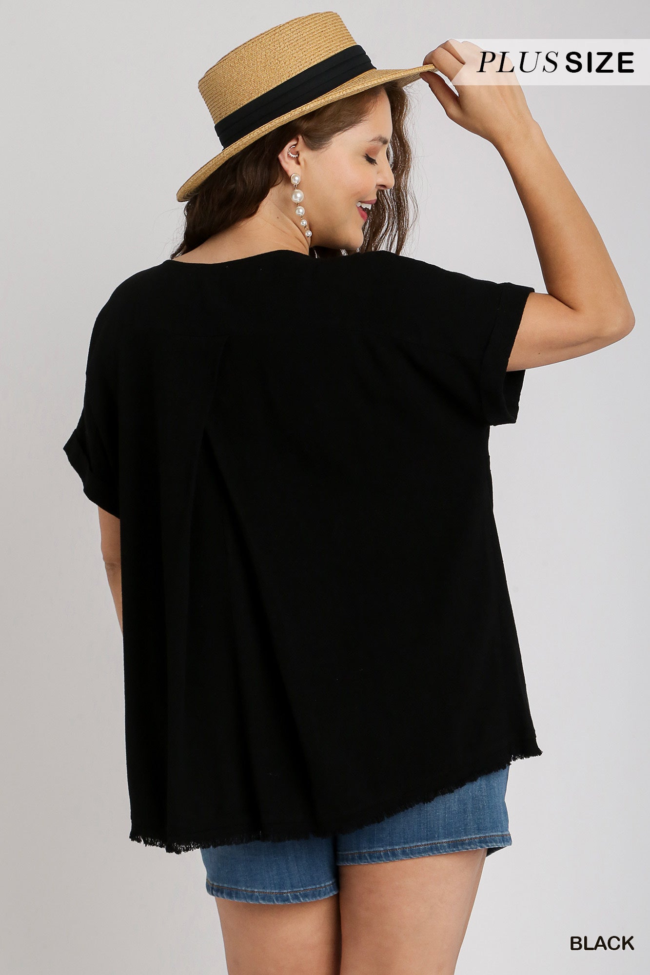 Black Pocket Top with Frayed hem￼